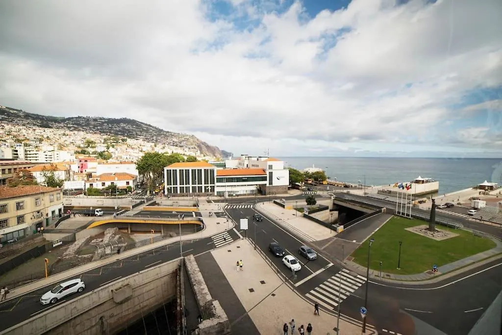 Super Central - Cork Funchal  Funchal (Madeira)